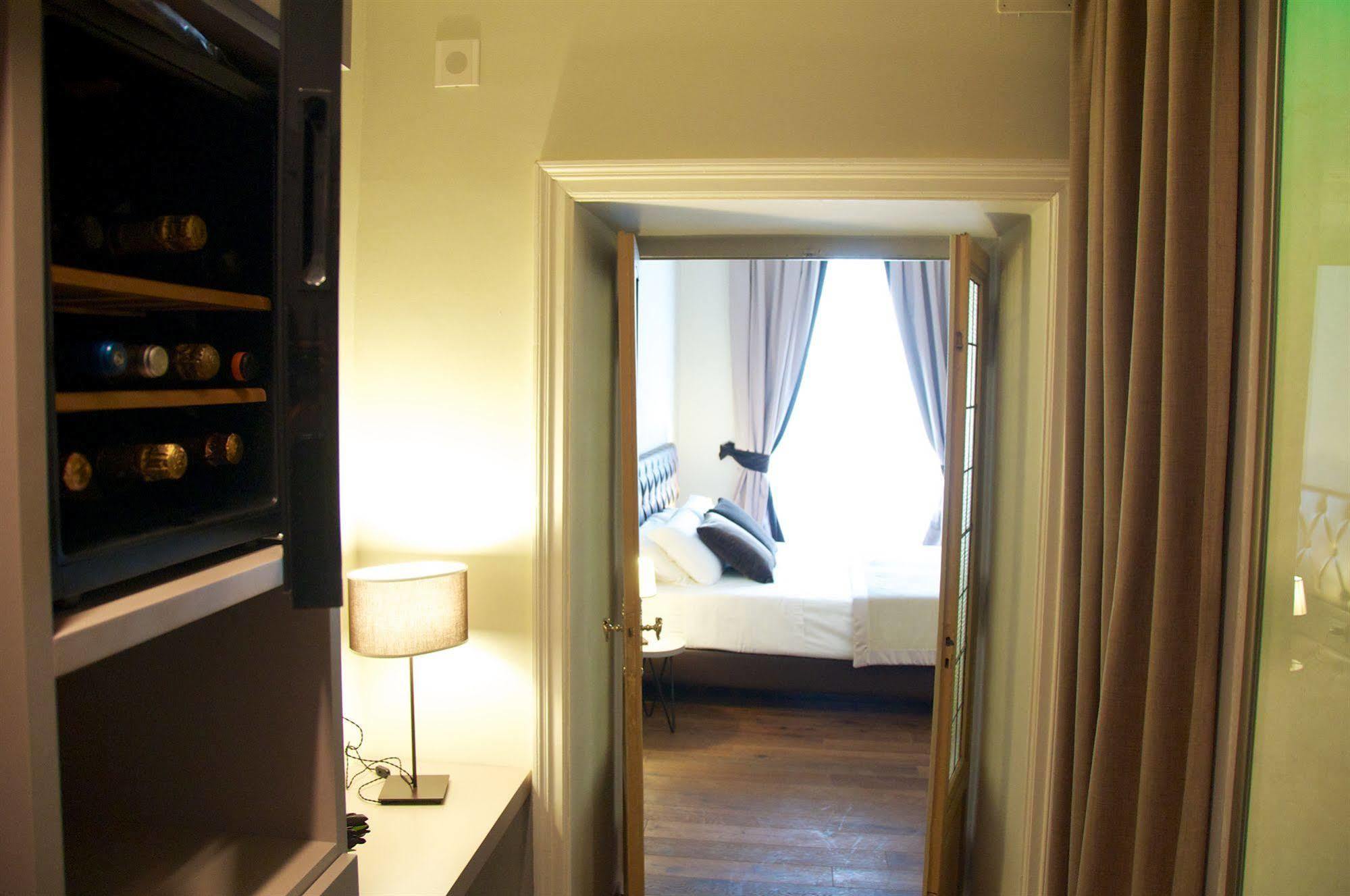 Piazza Farnese Luxury Suites Róma Kültér fotó